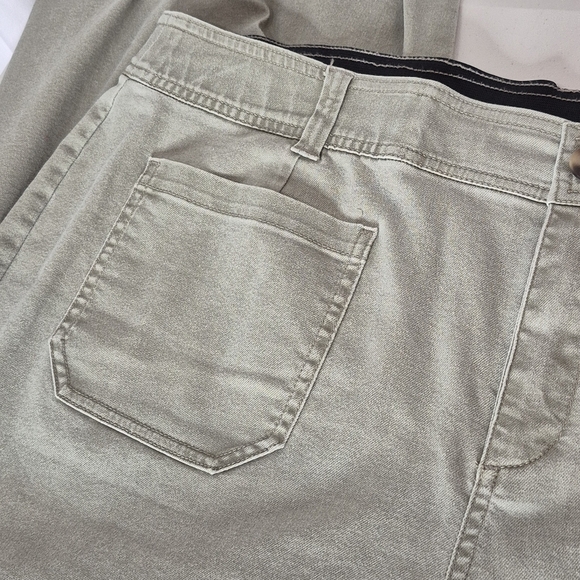 Lane Bryant NWT Casual Wide Leg Ankle Pant Fitted No Gap Waist - Size 20 - Picture 8 of 14